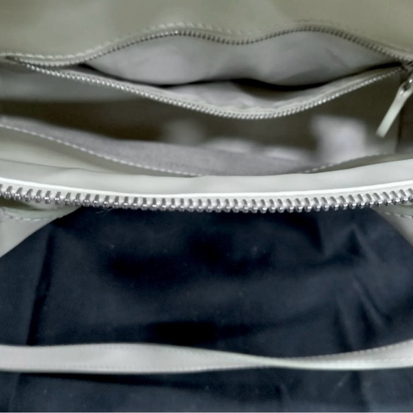 Tod’s Ivory Leather Shoulder Bag / Tote / Purse *EXC - Picture 5 of 6